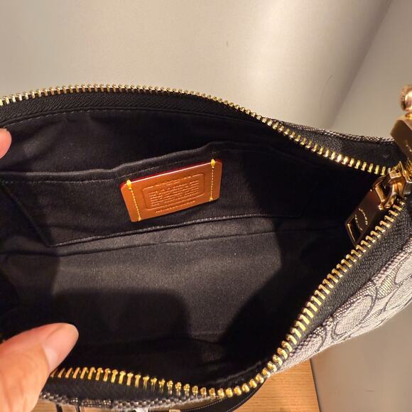 Coach Teri Shoulder Bag In Signature Jacquard CCZ02 - Picture 6 of 8